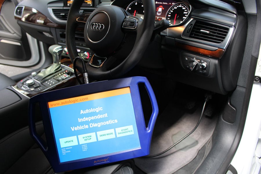 Logbook service and car diagnostics Sydney