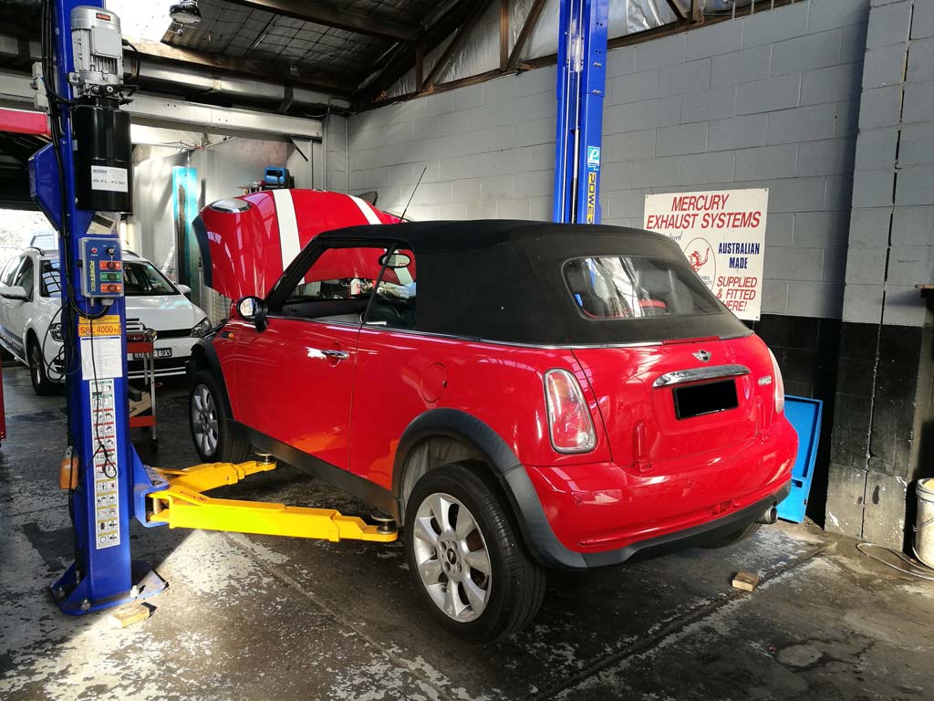 Mini Logbook Service: Oil Change, Timing Belt, Spark Plug & Filter Replacement